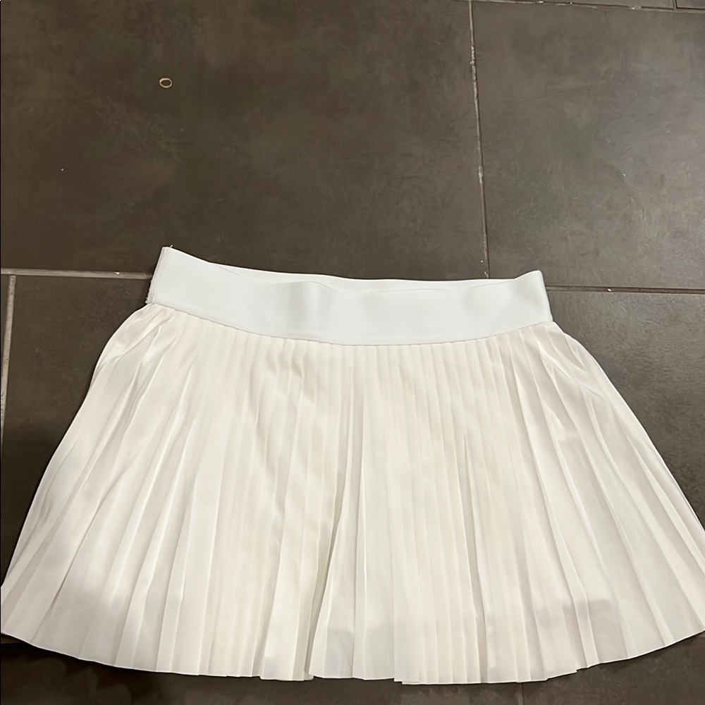 Aritzia tennis skirt